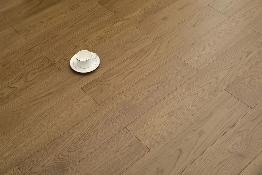 Suofeiya Flooring S-8019 Oak Wheat Field