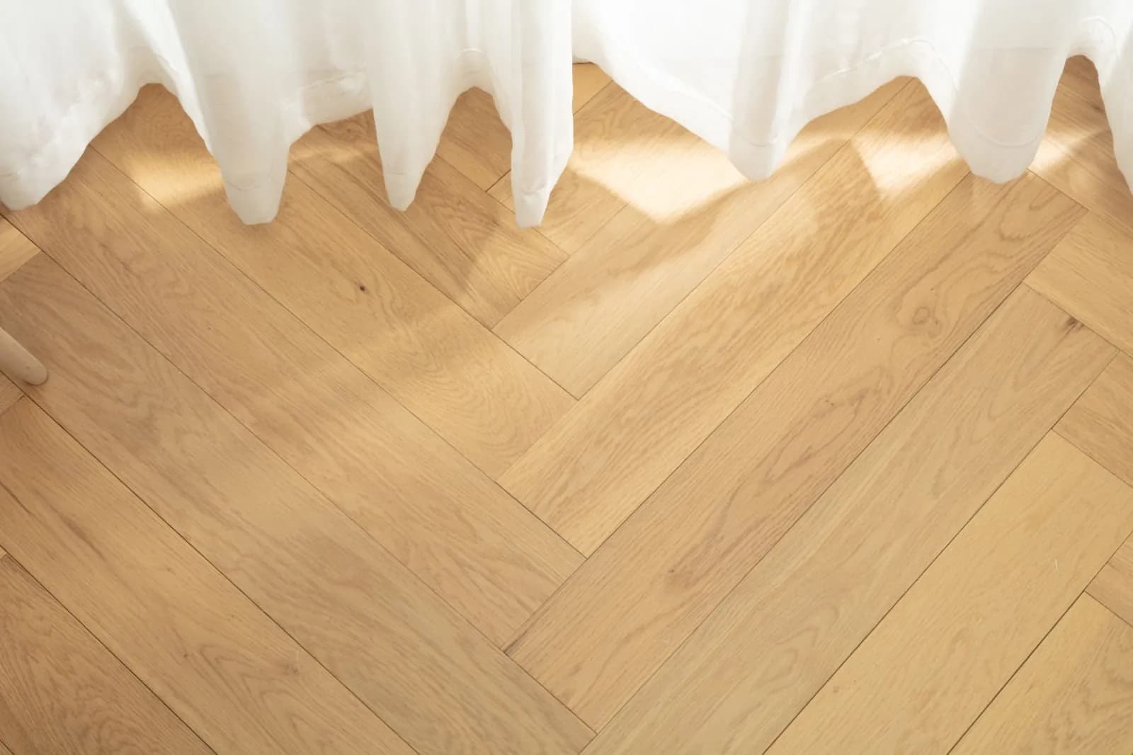 Suofeiya Flooring XR-610 New 3-Layer Oak Natural (Herringbone)