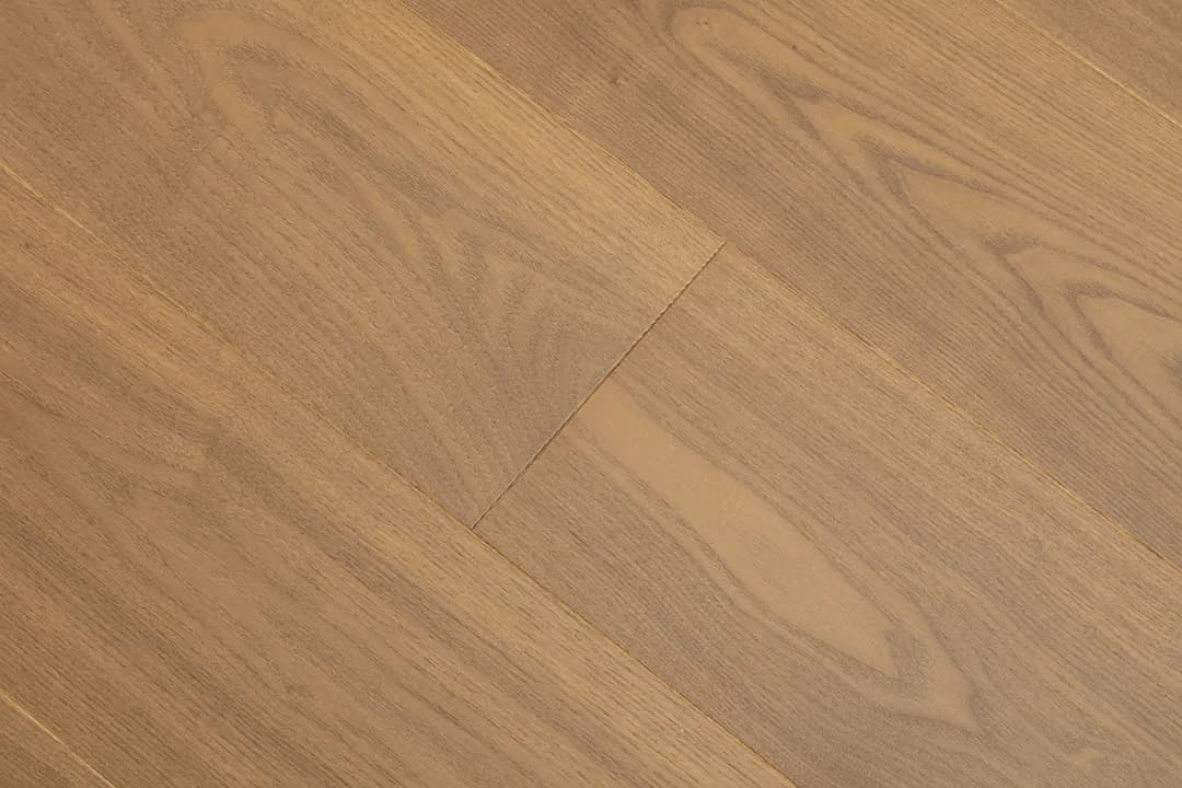 Suofeiya Flooring H-809 Pure 3-Layer European White Oak Van Dyke Brown